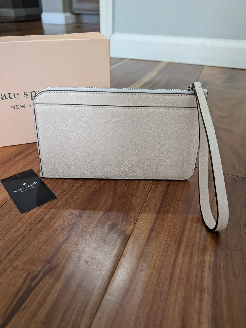 kate spade item wristlet